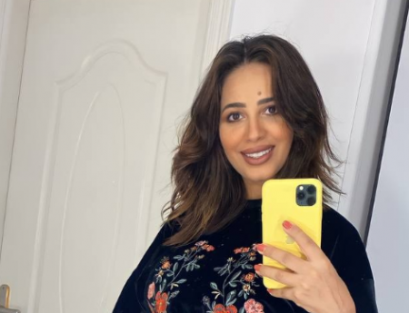 صورة | رنا سماحة تصور لحظاتها الأخيرة في الحمل